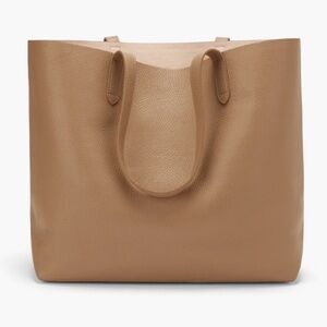 Cuyana Classic Structured Leather Tote in Cappuccino